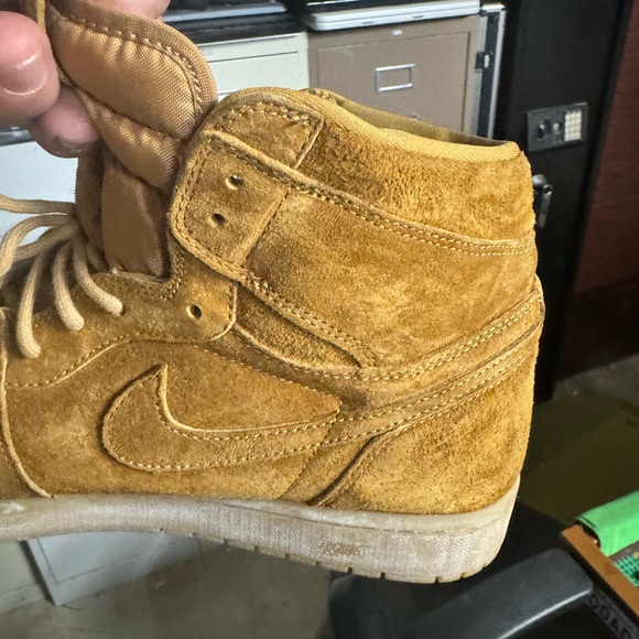 Retro Jordan 1 highs - Picture 8 of 10